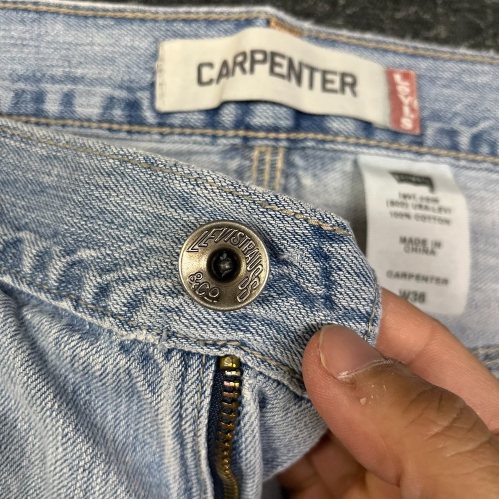 Vintage Levi's Carpenter Denim Shorts Men's Light Wash Pockets Workwear - W36 - Picture 11 of 16